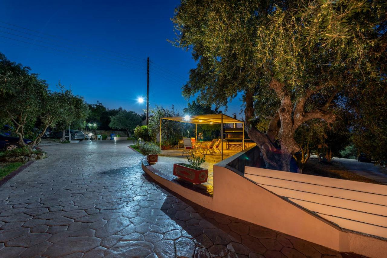 Vasiliki * Tragaki